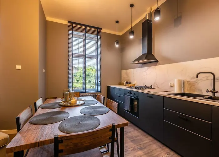 Komfortowy Apartament Victus Z 2 Sypialniami By Noclegi Renters 소포트